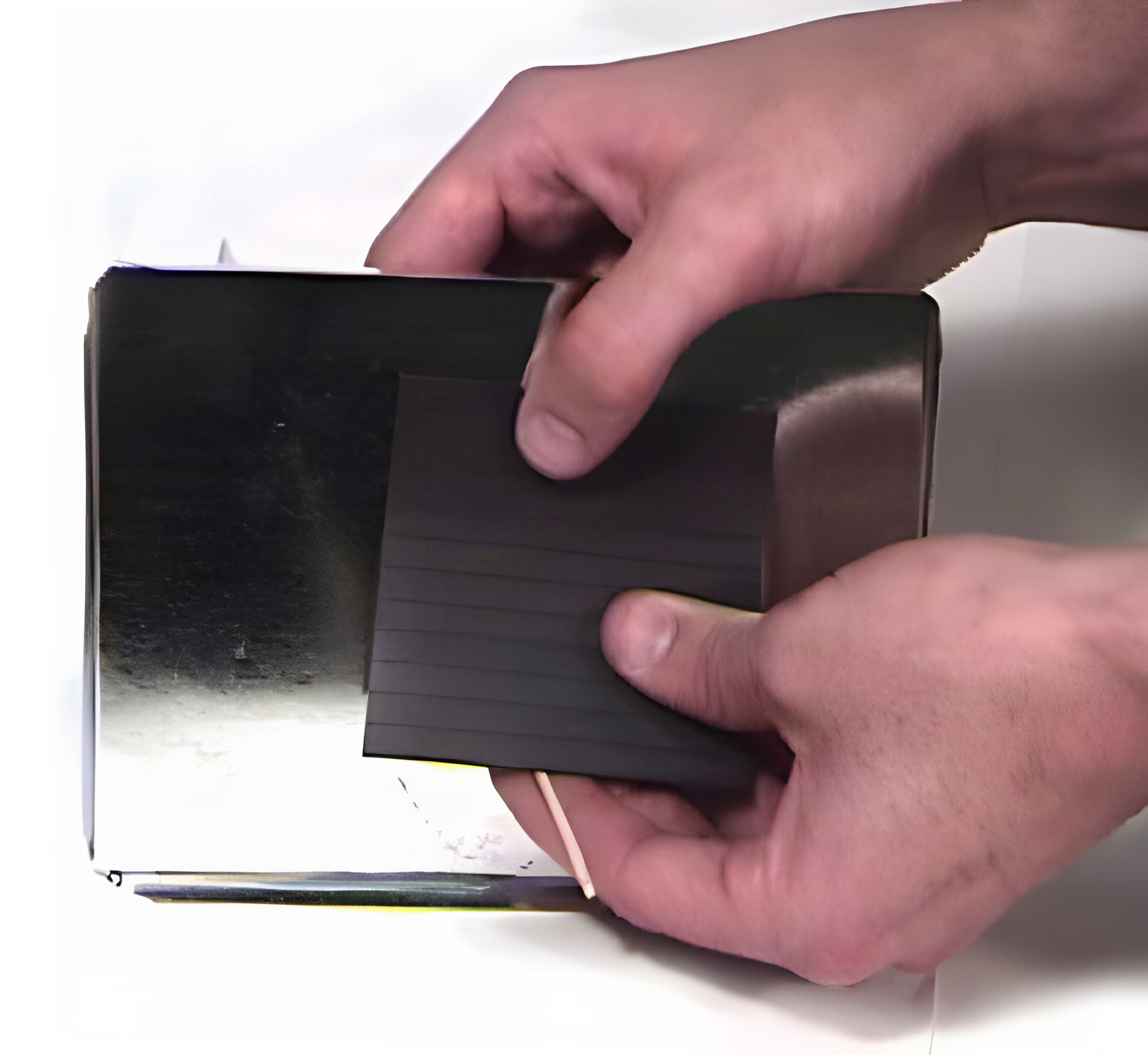 Magnetic Mold Sealer